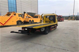 固始非事故拖车